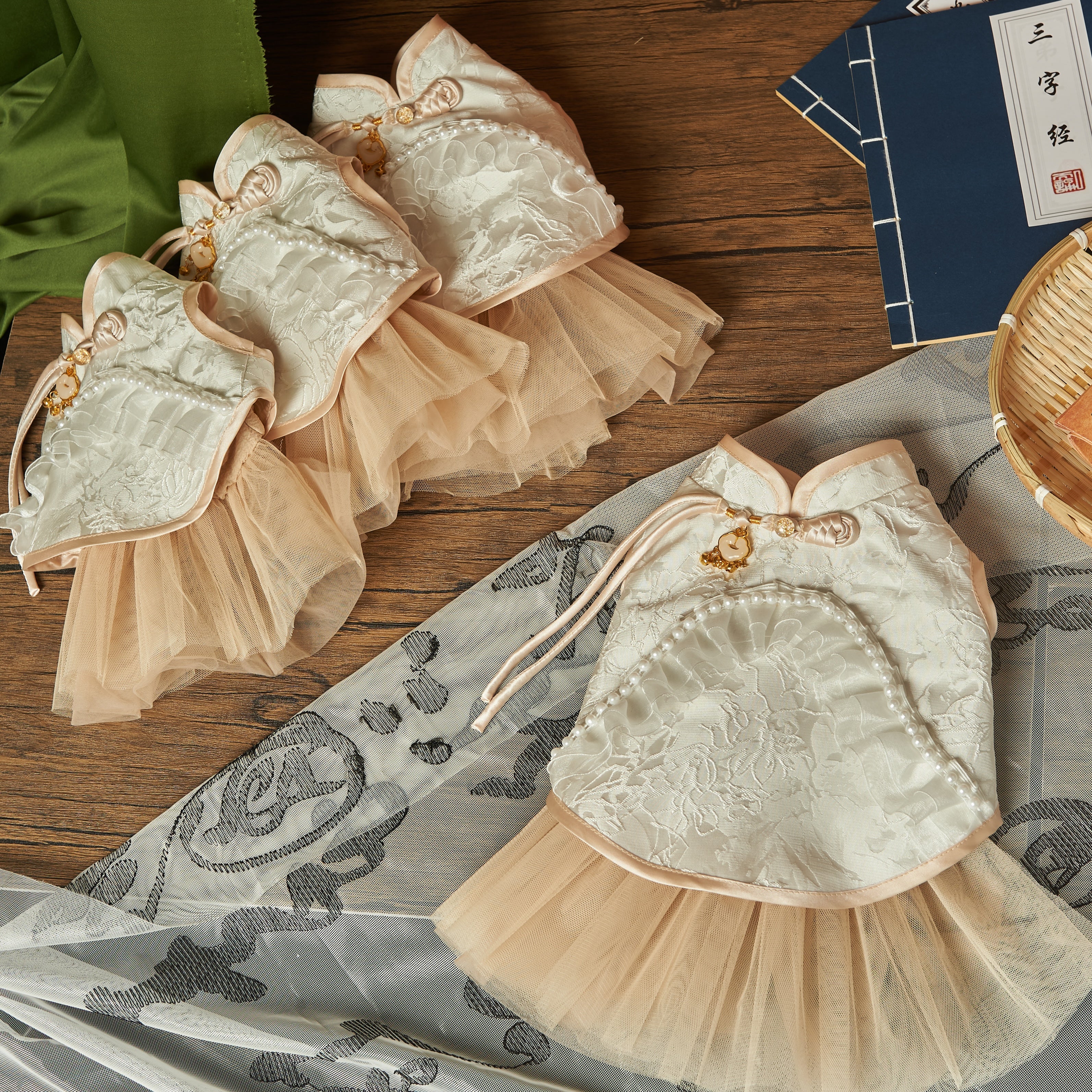 New Chinese Tang Pet Outfit – Sister Style